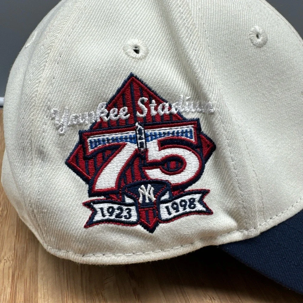 New York Yankees MLB New Era 9Forty A-Frame Snapback 75 Years World Series Patch